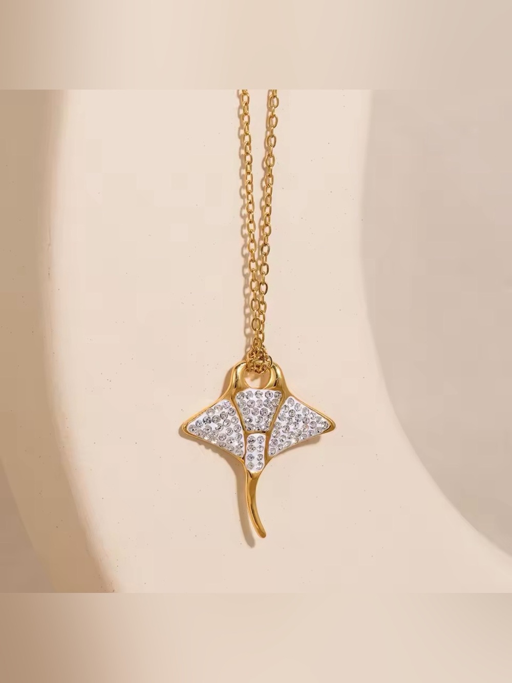 18K Gold Micro Pave Accent Stingray Devil Ray Pendant Nautical Sea-life Necklace